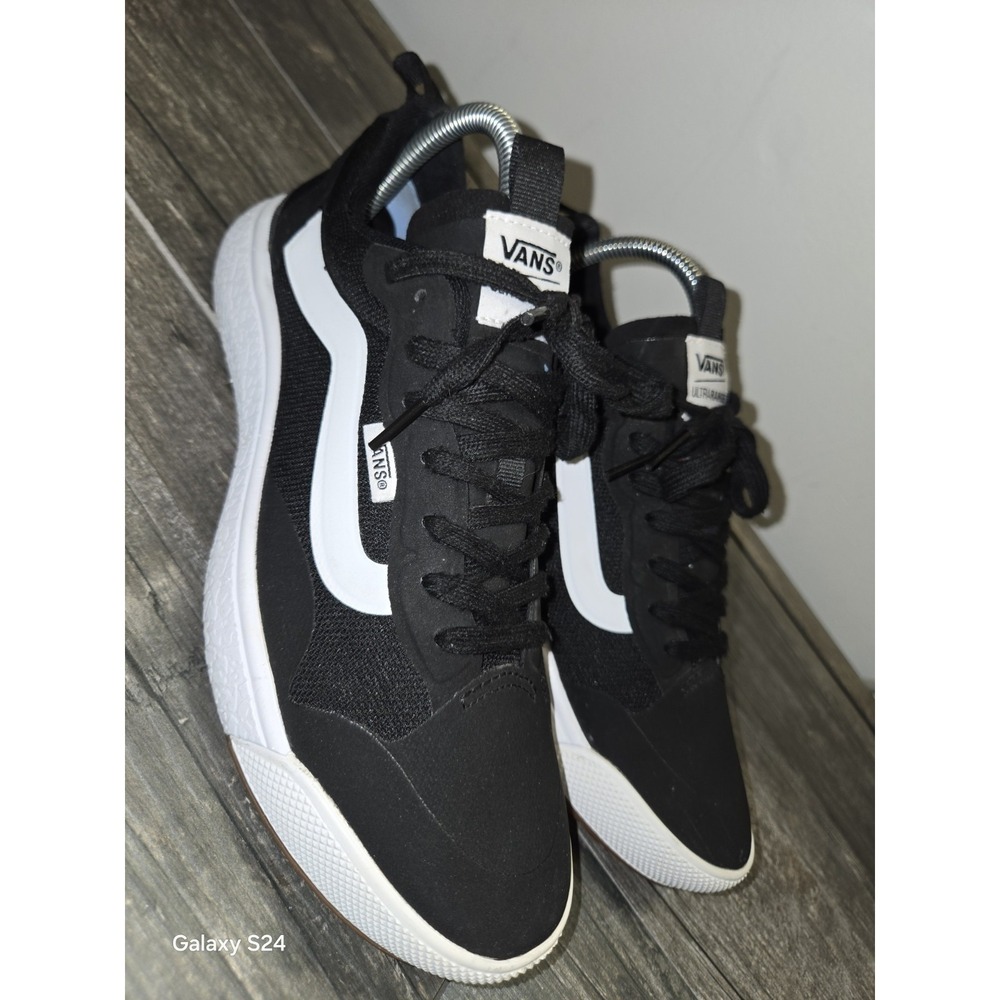 Vans UltraRange EXO Black White Skate Shoes Men's Size 7.5/Women's Size 9